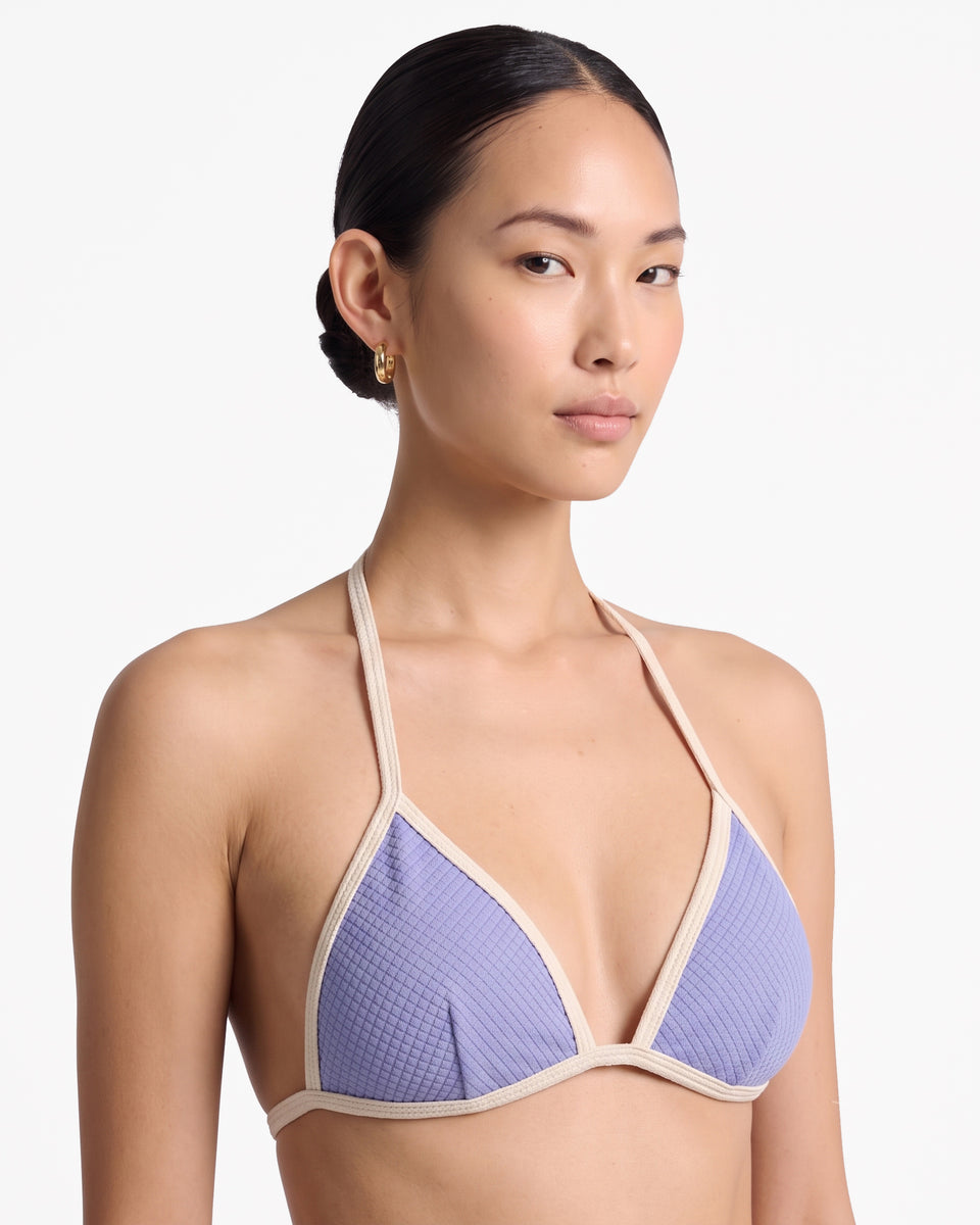Bikini top con ribete en contraste y lazo / Lavanda Marfil